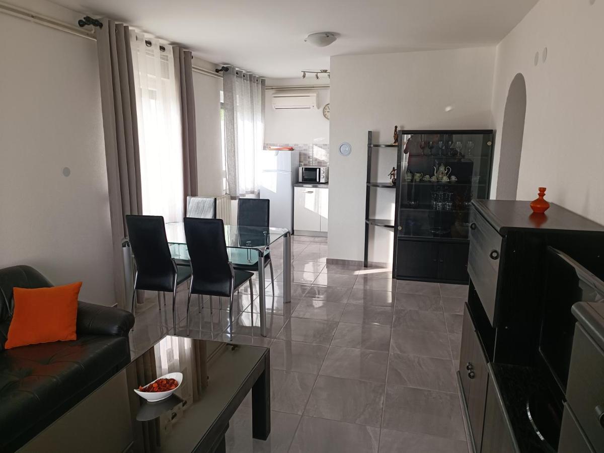 Apartments Mira Krk Krk Town Bagian luar foto