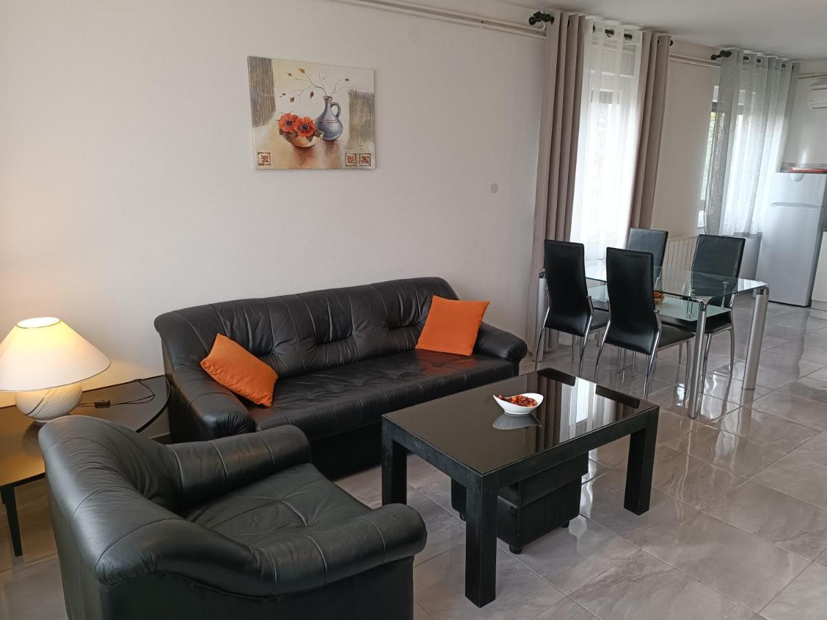 Apartments Mira Krk Krk Town Bagian luar foto