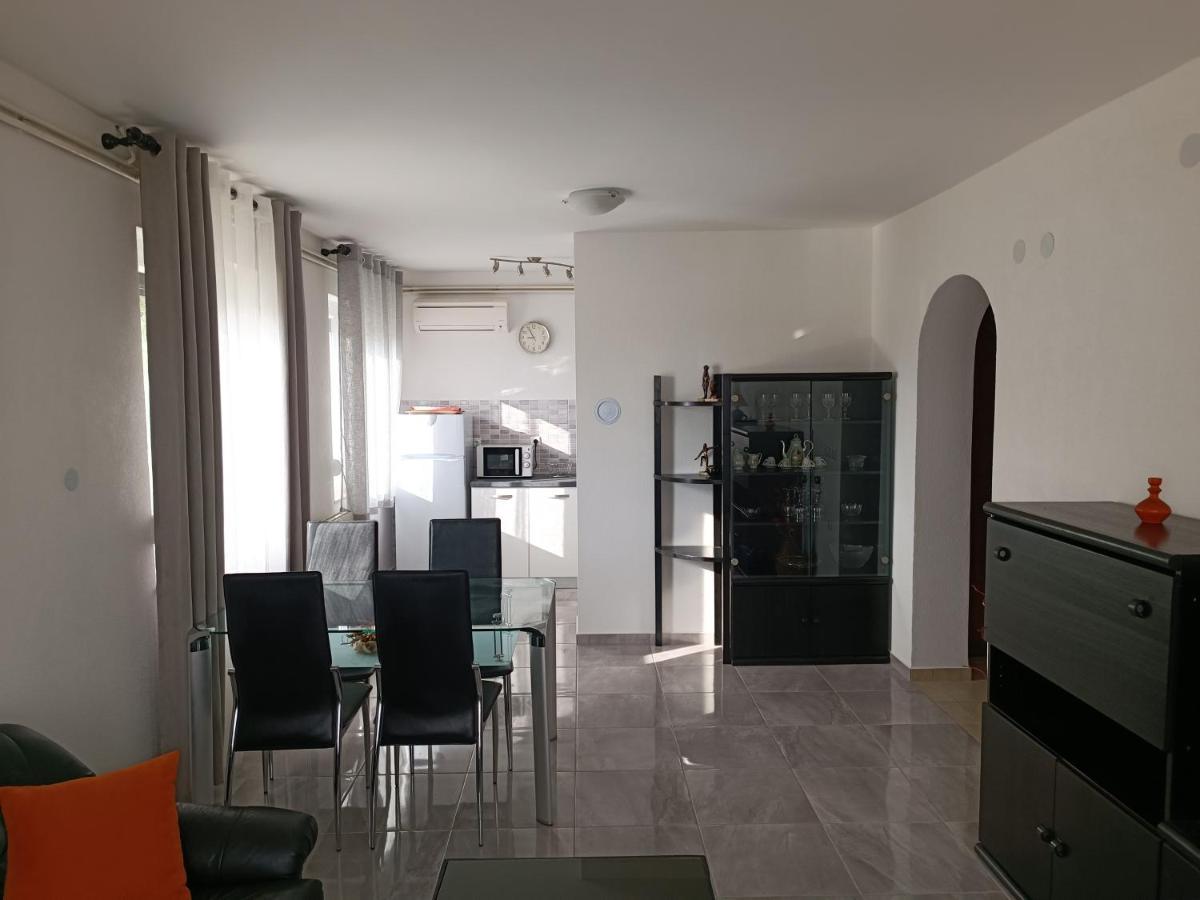Apartments Mira Krk Krk Town Bagian luar foto