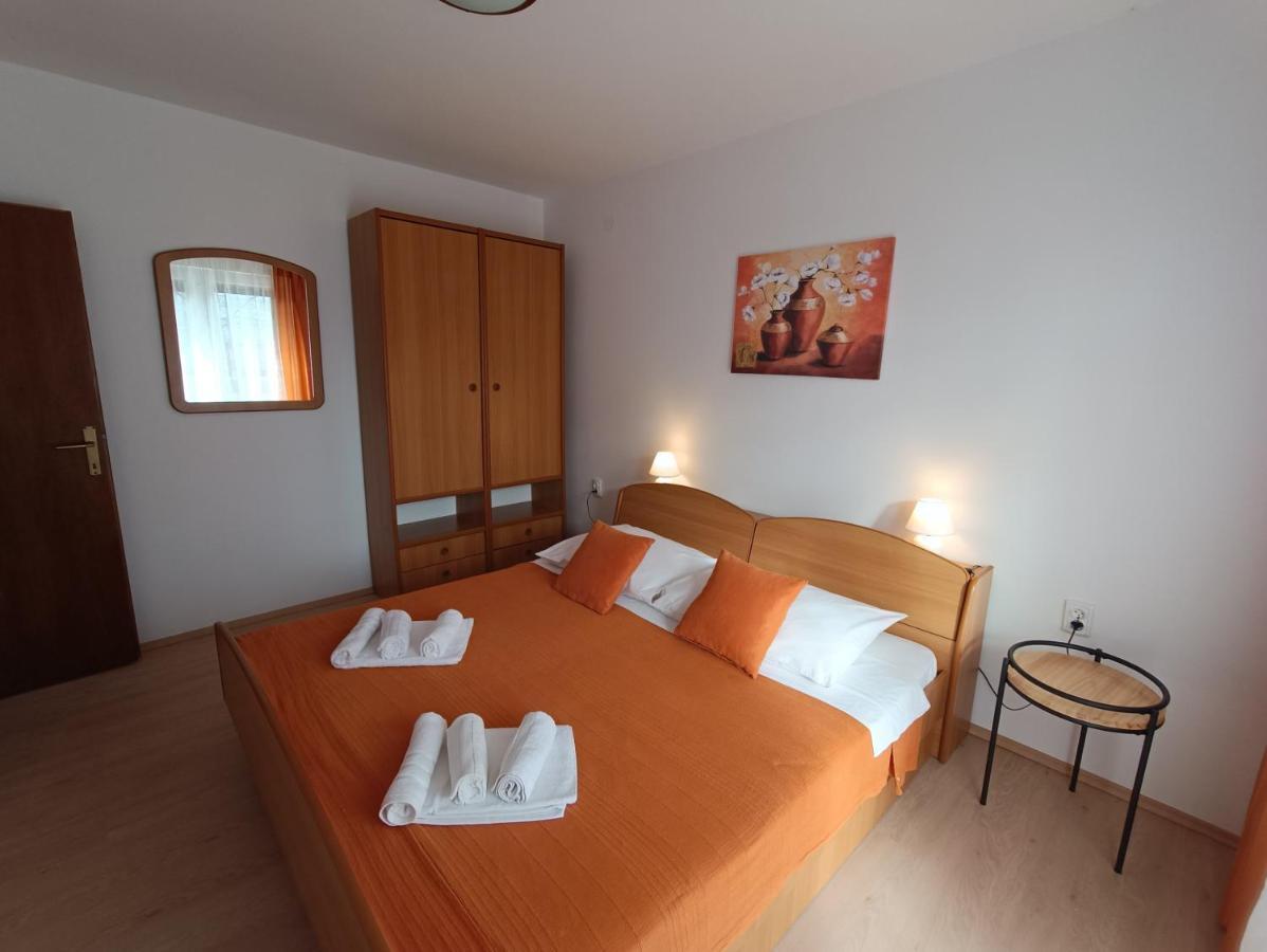 Apartments Mira Krk Krk Town Bagian luar foto